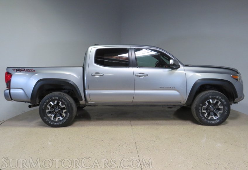 2016 Toyota Tacoma - Image 11