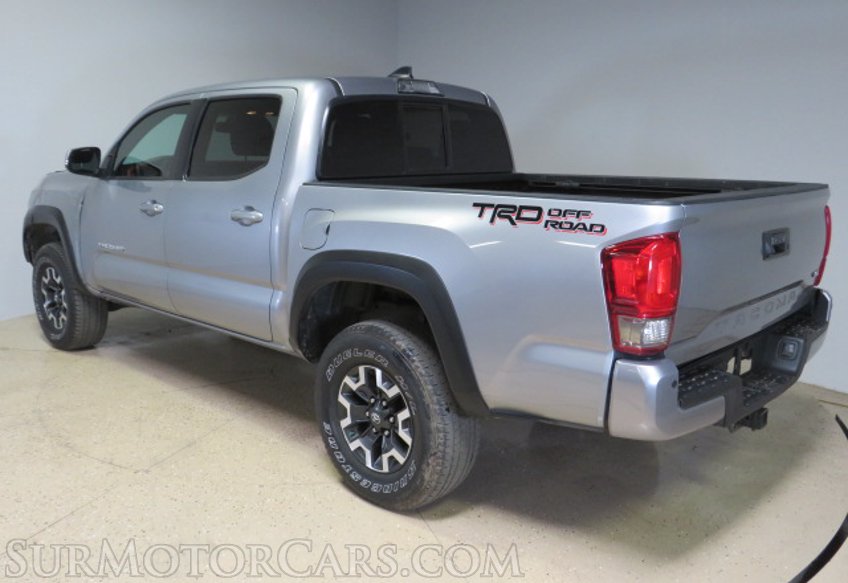 2016 Toyota Tacoma - Image 5