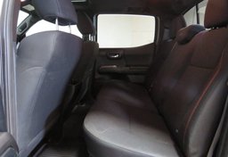 2016 Toyota Tacoma - Image 29