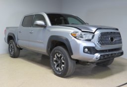2016 Toyota Tacoma - Image 3