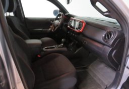 2016 Toyota Tacoma - Image 26