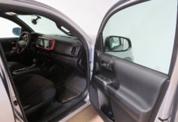 2016 Toyota Tacoma - Image 22