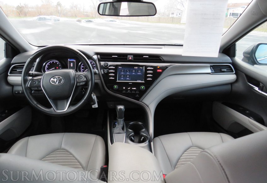 2020 Toyota Camry - Image 19