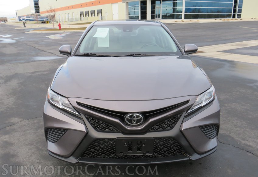 2020 Toyota Camry - Image 11