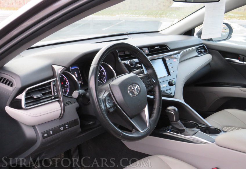 2020 Toyota Camry - Image 22