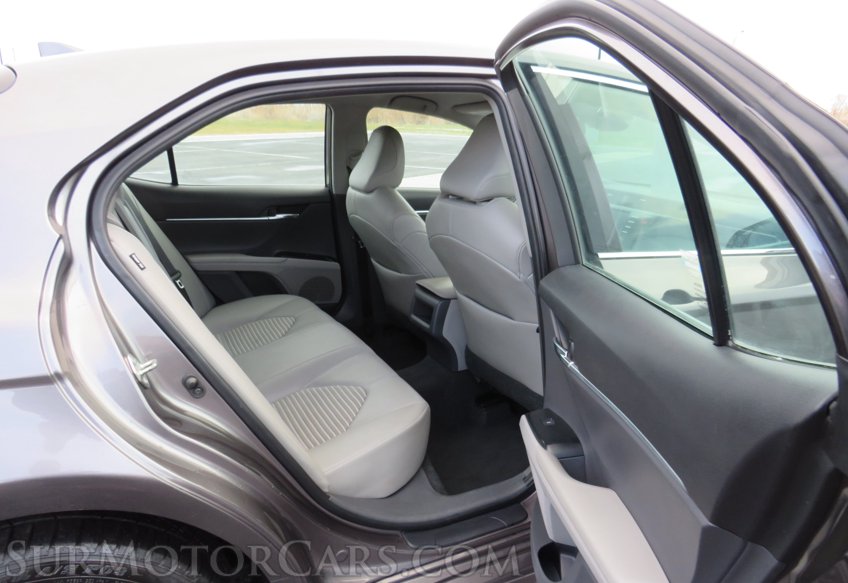 2020 Toyota Camry - Image 27