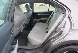 2020 Toyota Camry - Image 24