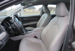 2020 Toyota Camry - Image 25