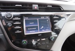 2020 Toyota Camry - Image 39