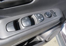 2020 Nissan Kicks - Image 38