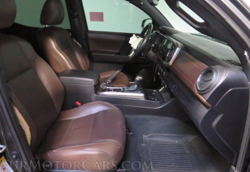 2016 Toyota Tacoma - Image 27