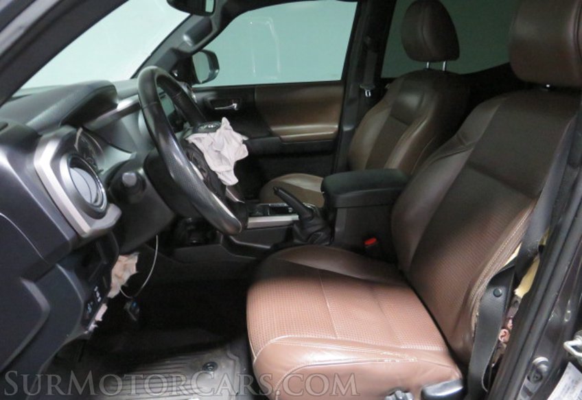 2016 Toyota Tacoma - Image 28