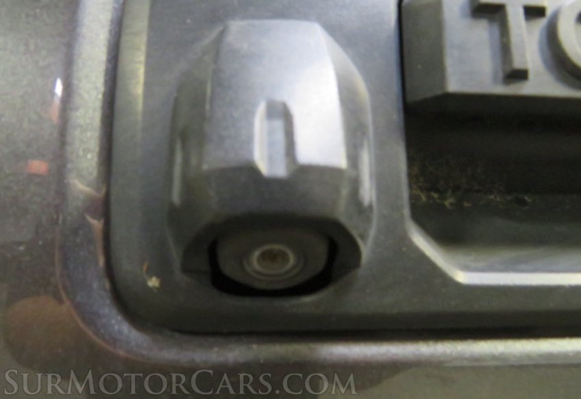 2016 Toyota Tacoma - Image 15