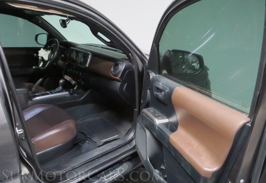 2016 Toyota Tacoma - Image 23