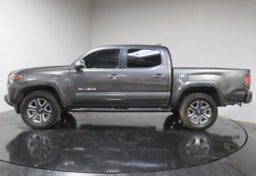 2016 Toyota Tacoma - Image 6