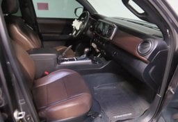 2016 Toyota Tacoma - Image 29