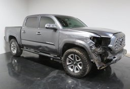 2016 Toyota Tacoma - Image 2