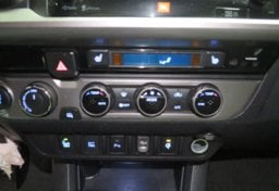 2016 Toyota Tacoma - Image 39