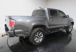2016 Toyota Tacoma - Image 7