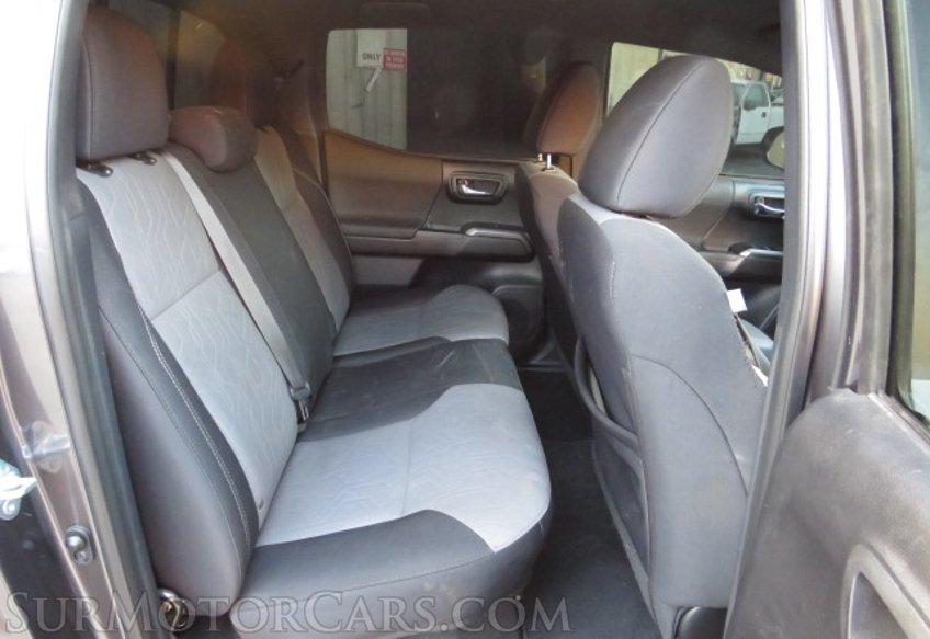 2021 Toyota Tacoma - Image 32