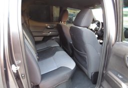 2021 Toyota Tacoma - Image 34