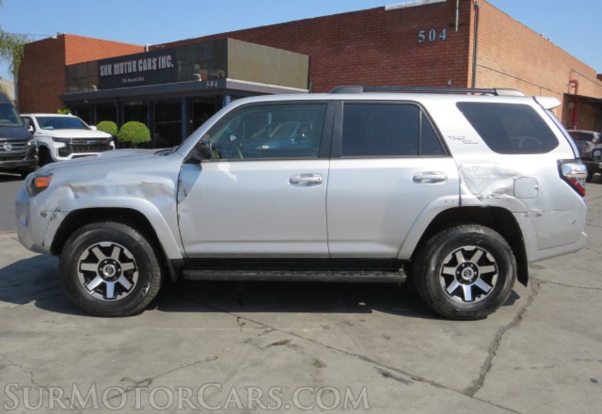 2022 Toyota 4Runner - Image 5