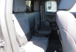 2016 Toyota Tacoma - Image 29