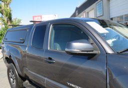 2016 Toyota Tacoma - Image 11