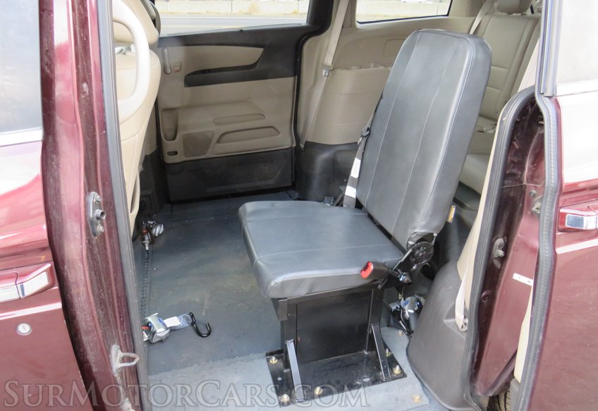2012 Honda Odyssey - Image 25