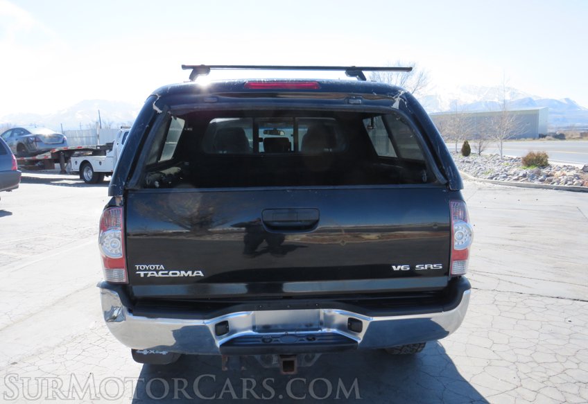 2015 Toyota Tacoma - Image 11