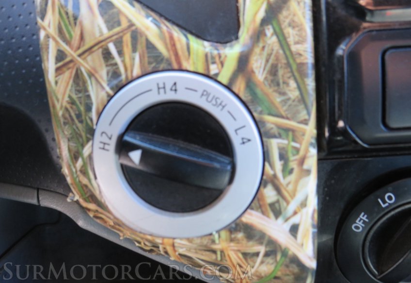 2015 Toyota Tacoma - Image 32