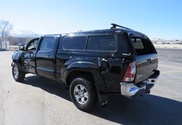 2015 Toyota Tacoma - Image 8