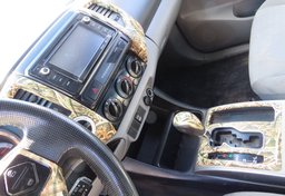 2015 Toyota Tacoma - Image 27