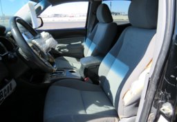 2015 Toyota Tacoma - Image 20