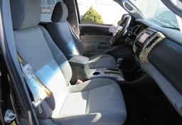 2015 Toyota Tacoma - Image 21