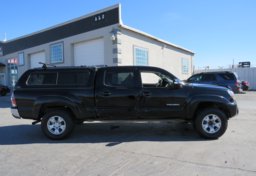 2015 Toyota Tacoma - Image 9