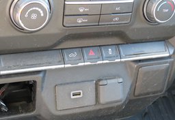 2019 Chevrolet Silverado 1500 - Image 38