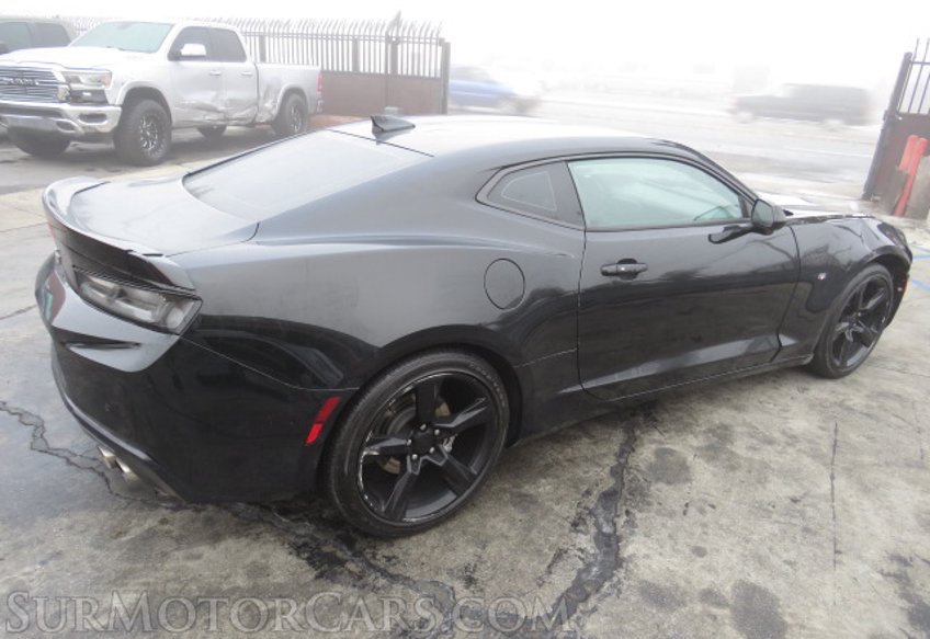 2017 Chevrolet Camaro - Image 9