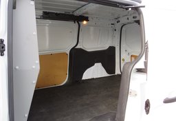 2017 Ford Transit Connect Van - Image 18