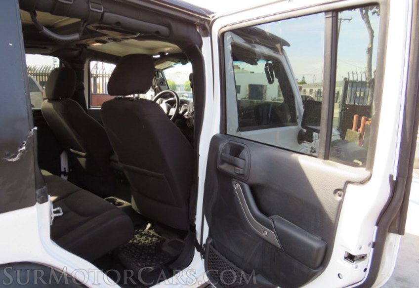 2014 Jeep Wrangler Unlimited - Image 24