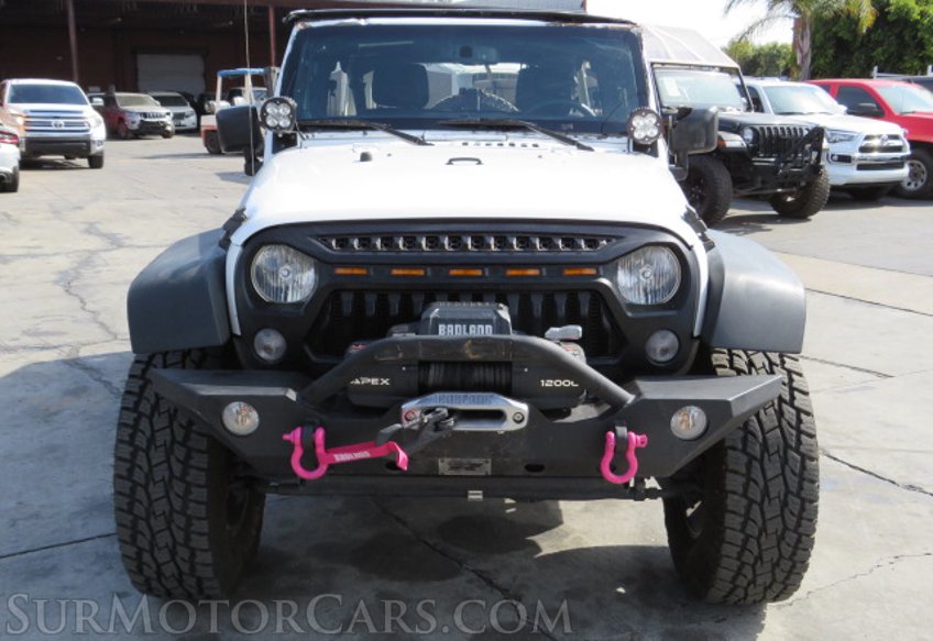 2014 Jeep Wrangler Unlimited - Image 9