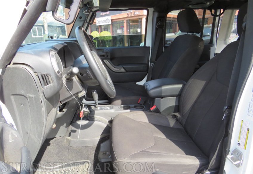 2014 Jeep Wrangler Unlimited - Image 25