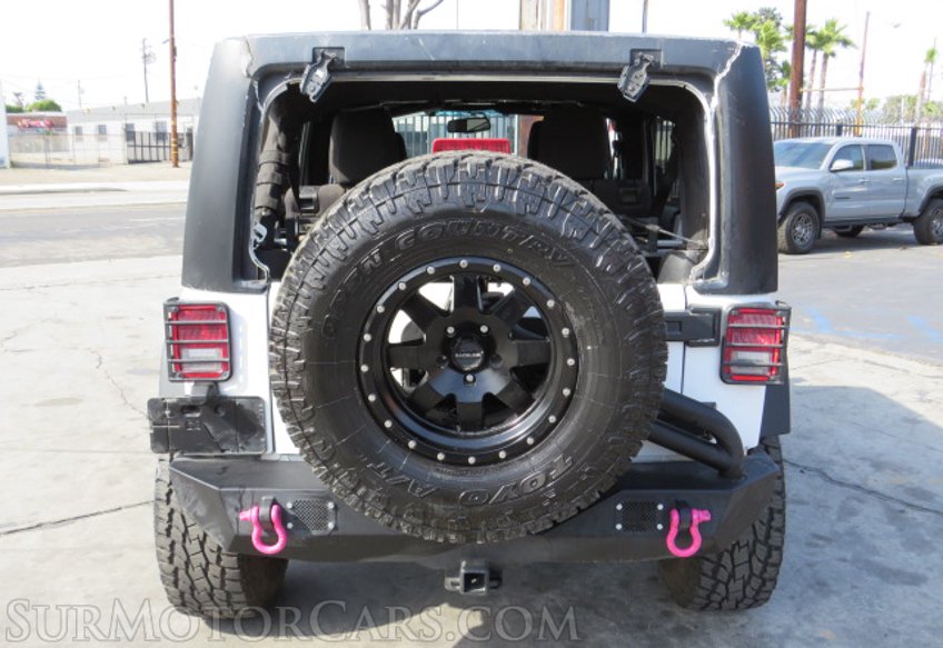 2014 Jeep Wrangler Unlimited - Image 10