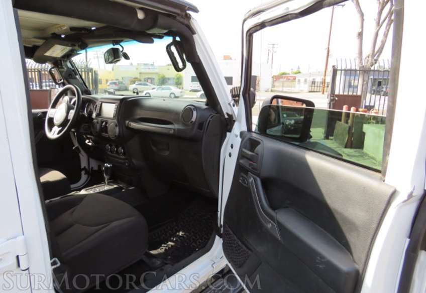 2014 Jeep Wrangler Unlimited - Image 22