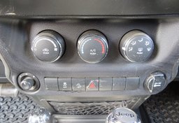 2014 Jeep Wrangler Unlimited - Image 42