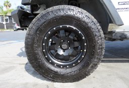 2014 Jeep Wrangler Unlimited - Image 18