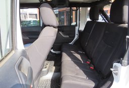 2014 Jeep Wrangler Unlimited - Image 31
