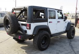 2014 Jeep Wrangler Unlimited - Image 7