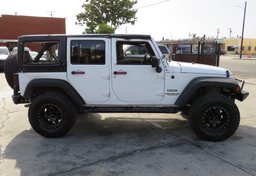 2014 Jeep Wrangler Unlimited - Image 11