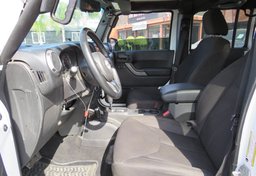 2014 Jeep Wrangler Unlimited - Image 27